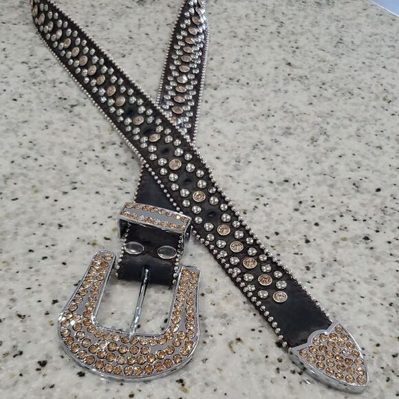 Black and Gold Studded Leather Belt with Ornate Buckle - Picture 8 of 8